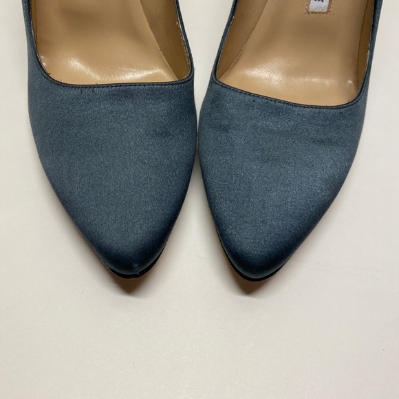 Vetements x Manolo Blahnik Satin Signature Pumps - Picture 4 of 7